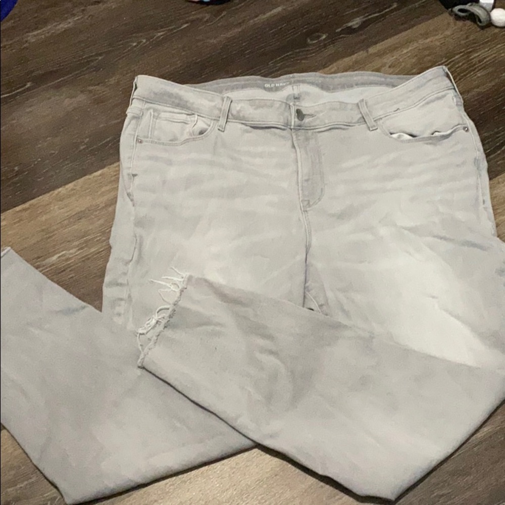 Light Gray Cut-off Skinny Jeans